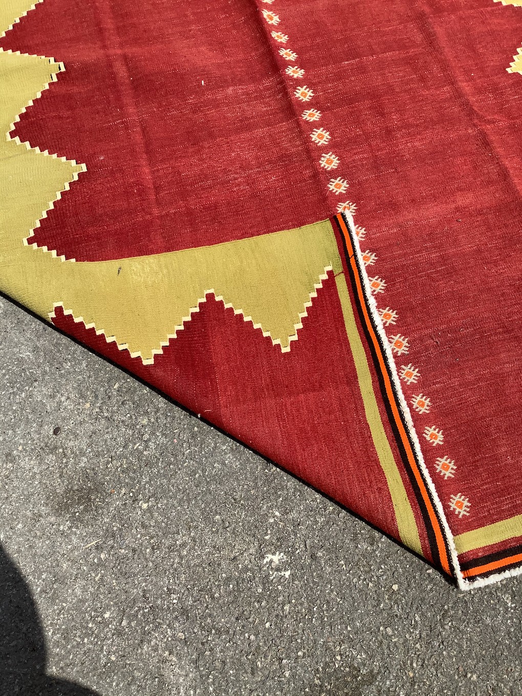 An Anatolian design polychrome Kilim flatweave carpet, 277 x 154cm